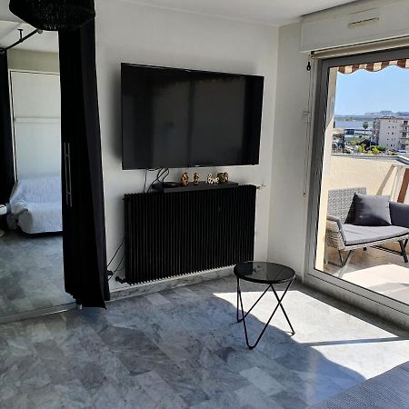 Superbe Appartement Plage Saint-Laurent Du Var Bagian luar foto
