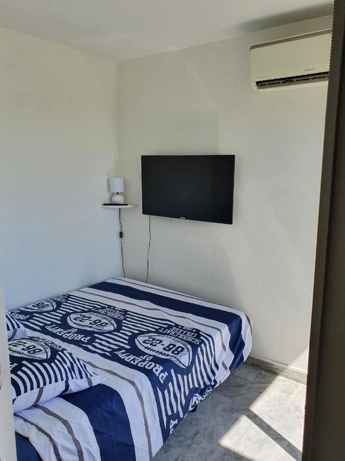 Superbe Appartement Plage Saint-Laurent Du Var Bagian luar foto