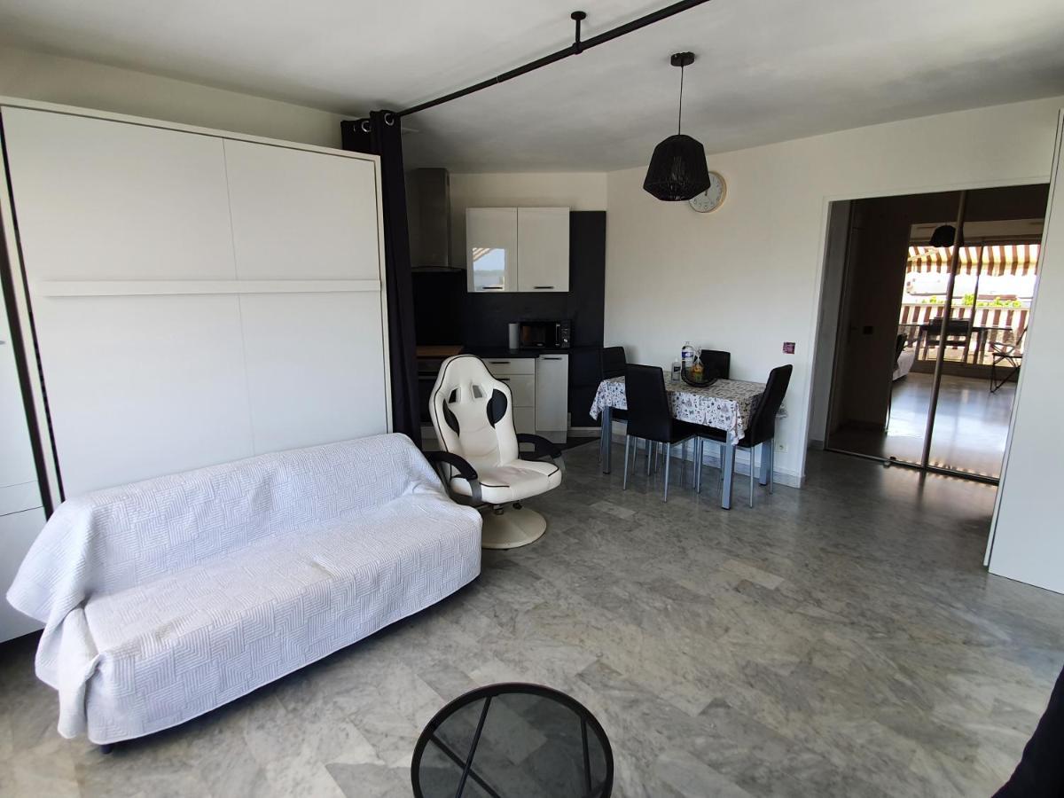 Superbe Appartement Plage Saint-Laurent Du Var Bagian luar foto